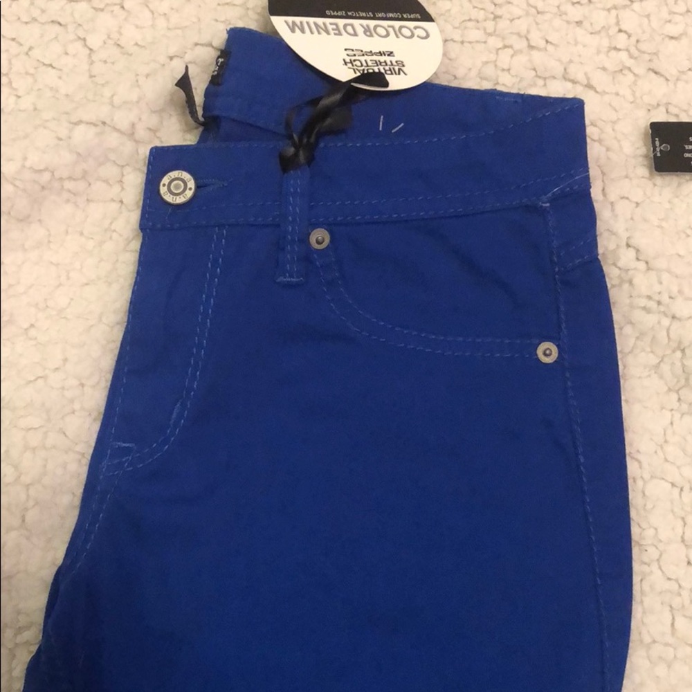 a.n.a NWT stretch color denim with pockets
